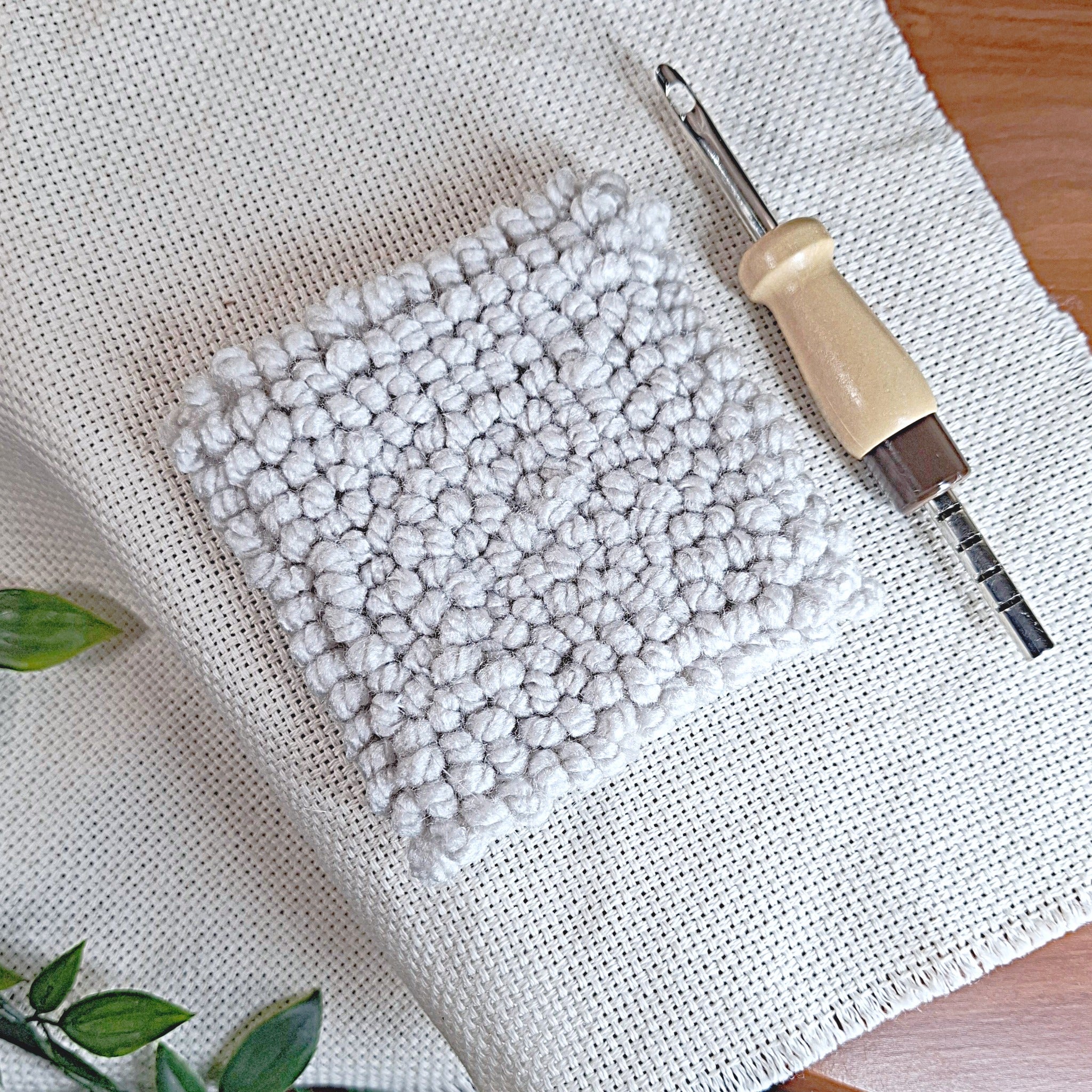 ago punch needle da 5,5 mm e campione di punti realizzabili con quest'ago