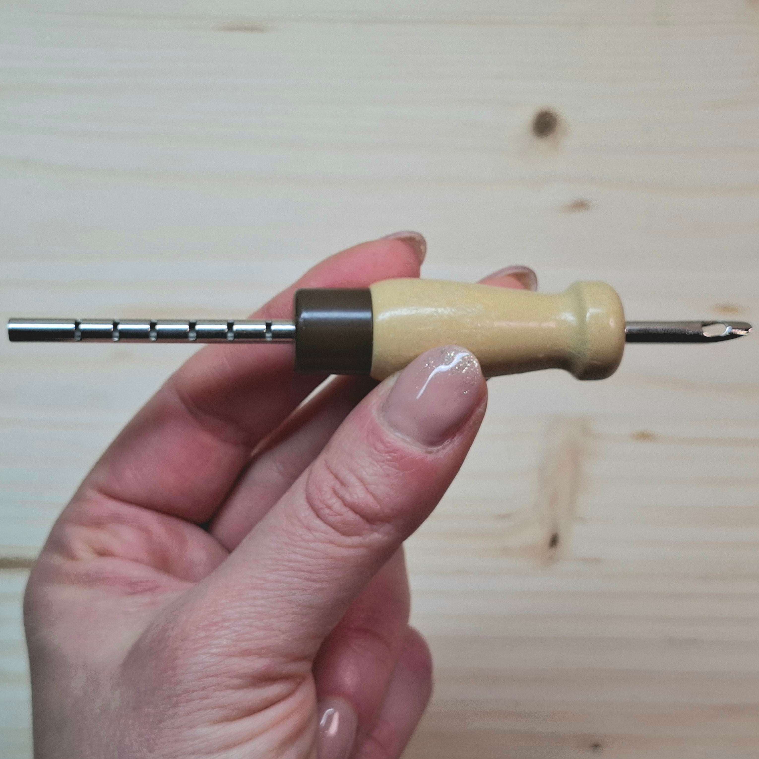 Lavor Punch Needle 4mm - Ago Regolabile (Filati Medi)