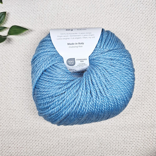 filato per punch needle spessore Aran azzurro