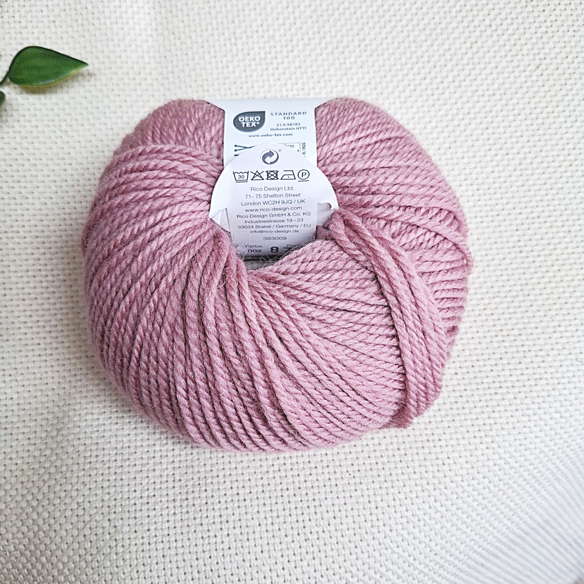 filato per punch needle spessore Aran rosa