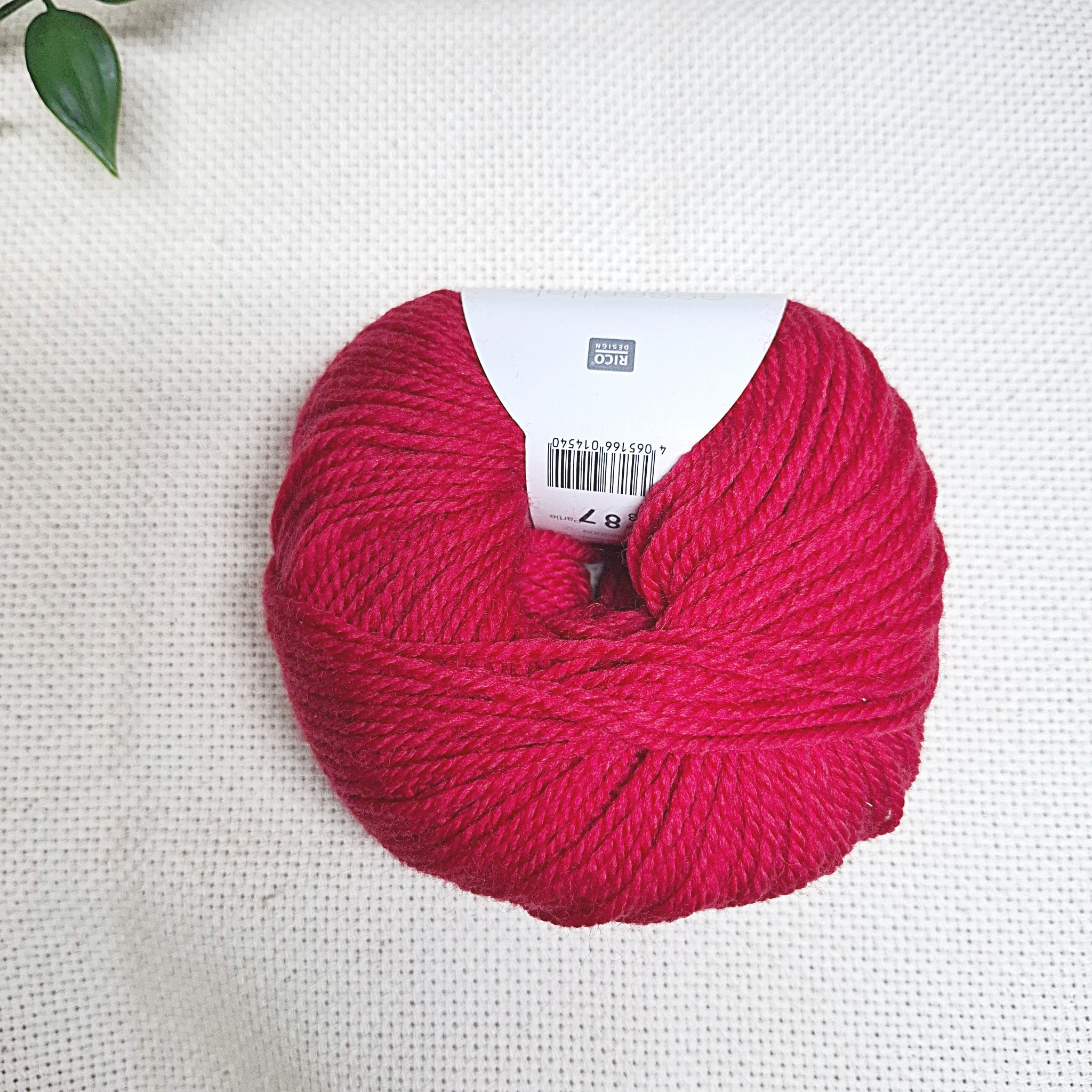 filato per punch needle spessore Aran rosso