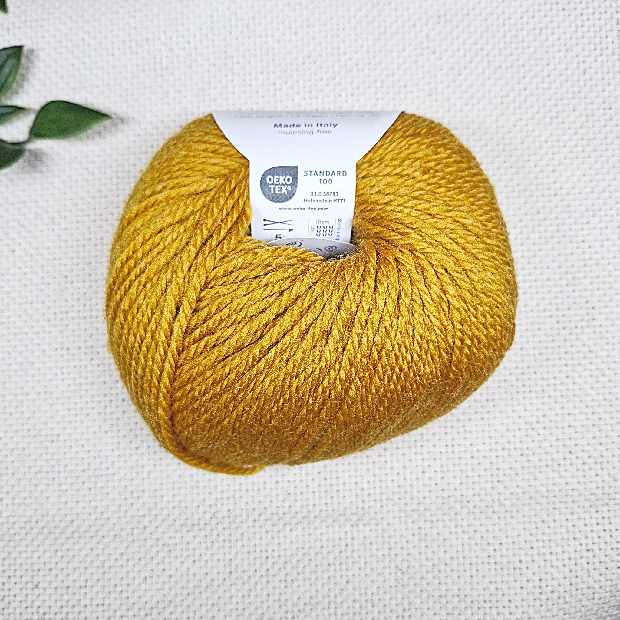 filato per punch needle spessore Aran giallo senape