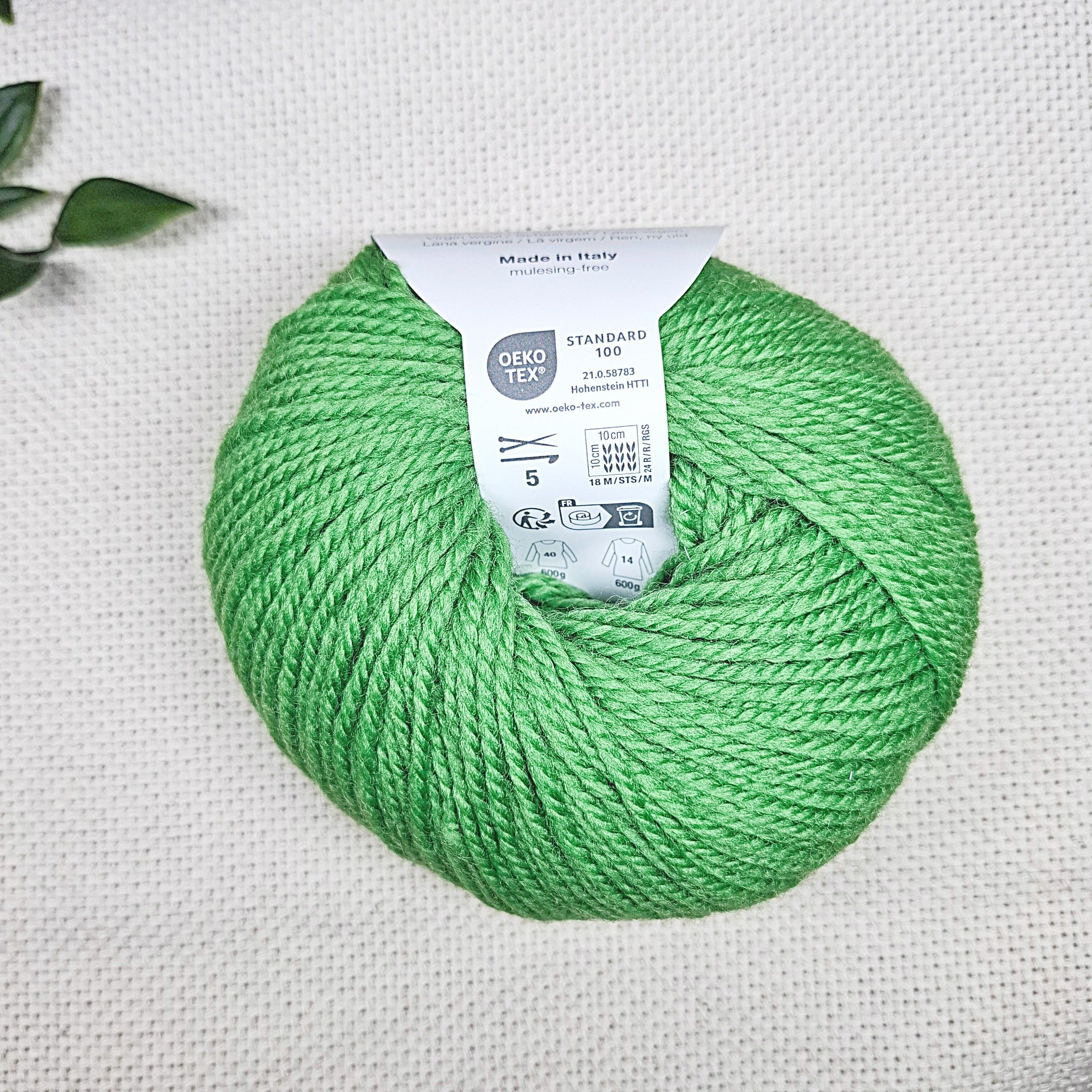 filato per punch needle spessore Aran verde